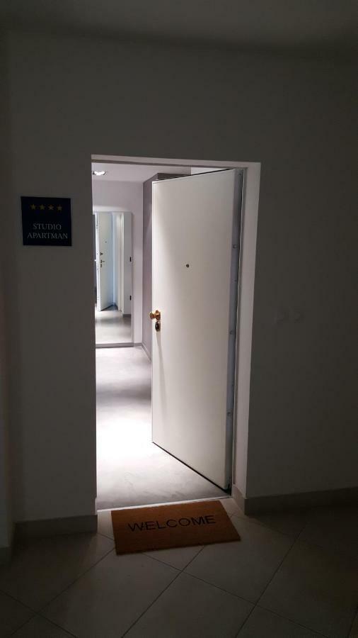 Apartman Vip, With Free Garage Parking Pula Exterior foto