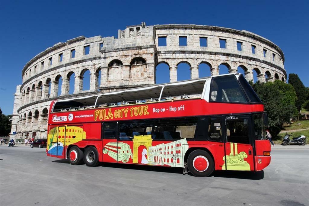 Apartman Vip, With Free Garage Parking Pula Exterior foto