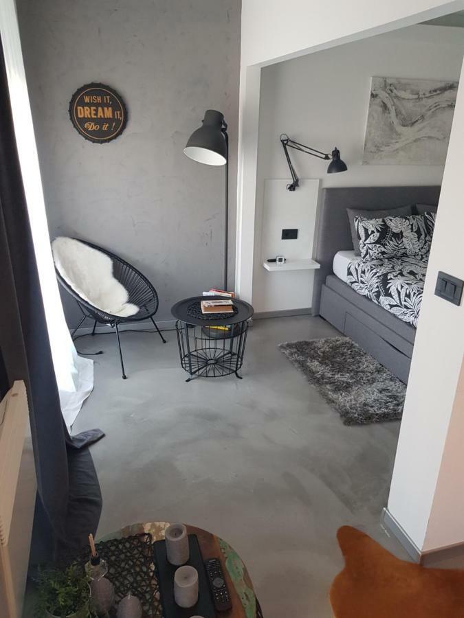 Apartman Vip, With Free Garage Parking Pula Exterior foto